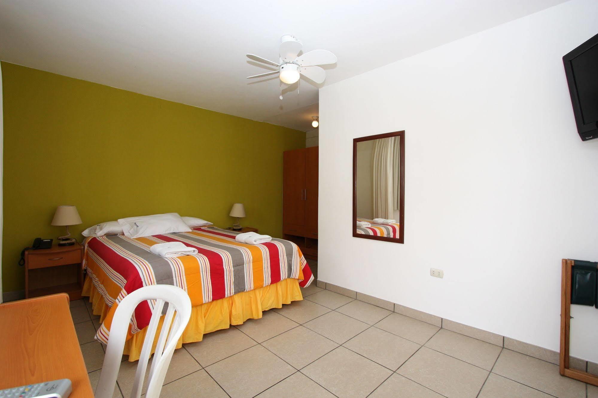 הואנצ'אקו Hotel Bracamonte מראה חיצוני תמונה