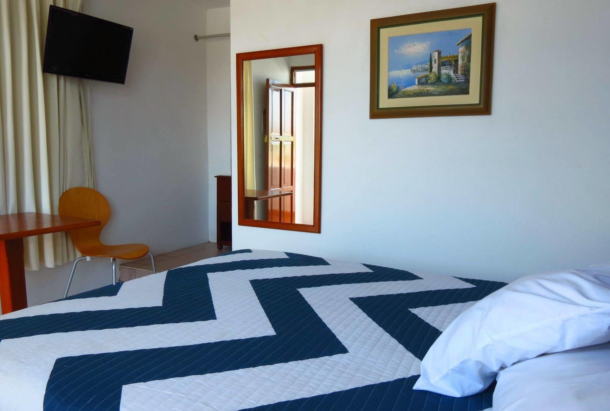 הואנצ'אקו Hotel Bracamonte מראה חיצוני תמונה